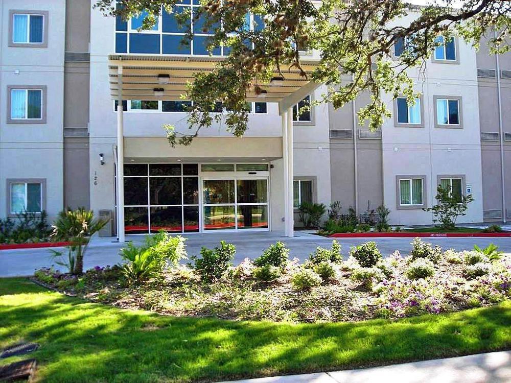 Hotel Baymont By Wyndham San Antonio Airport Exterior foto